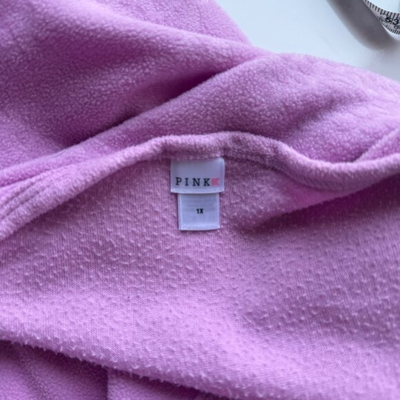 Pink K Button-Up Pajama Soft Textured 100% Polyester Lounge Wear 1X 2-Piece Set - Picture 7 of 8